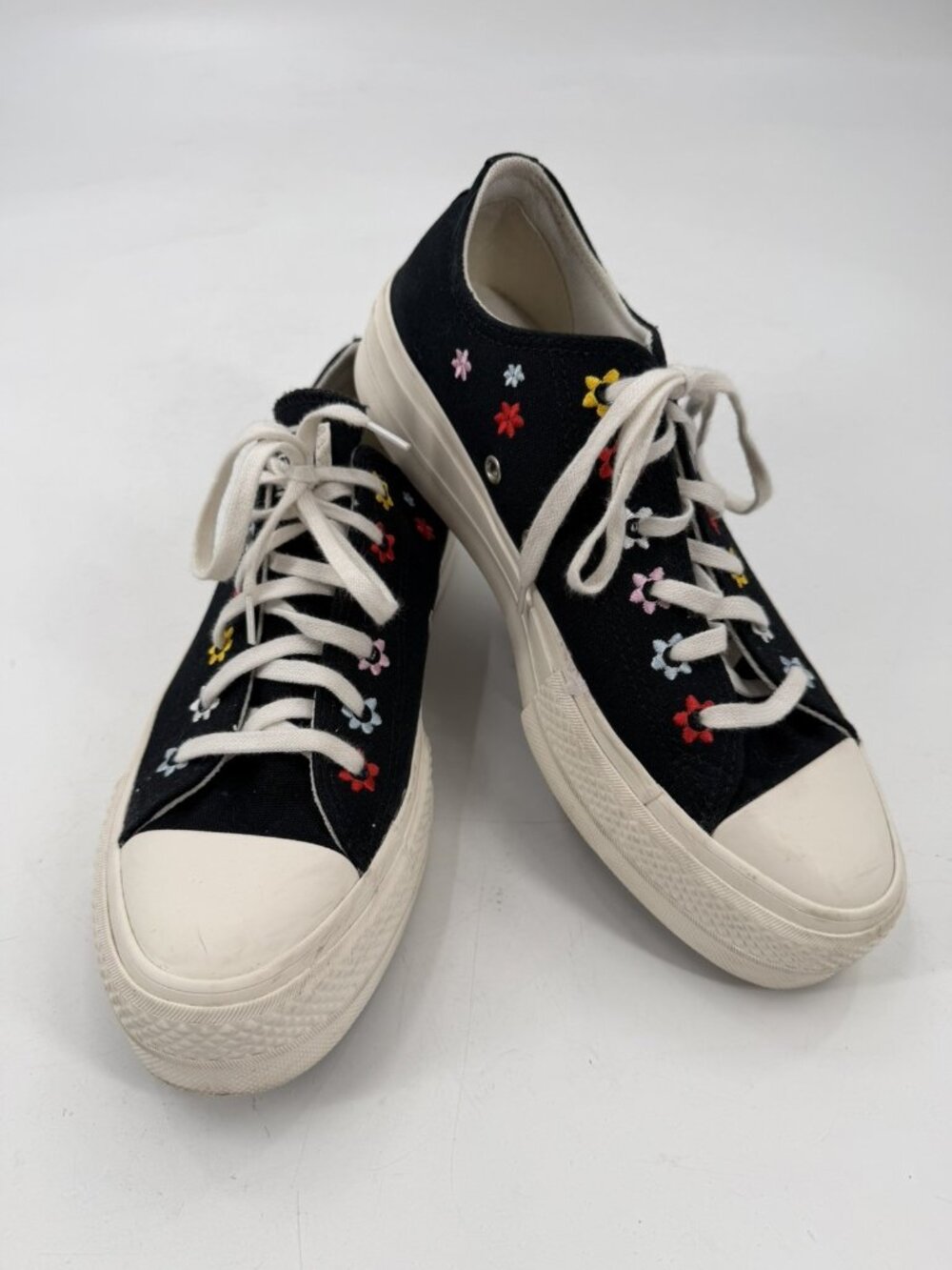 Converse Chuck Taylor All Star Platform Black Canvas Floral Embroidered W8.5
